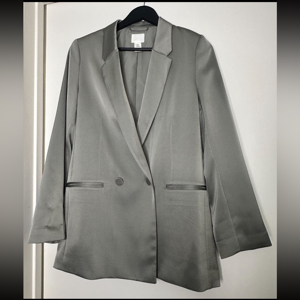 H&M Sleek Gray Blazer